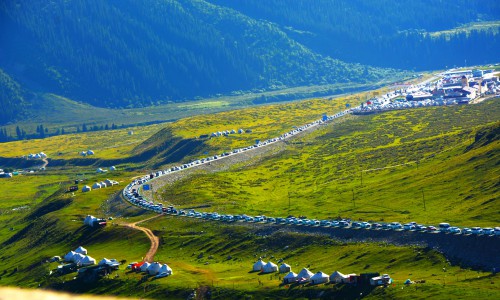 独库公路（新疆） 胡建良摄