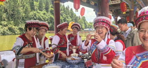 赵宁波 白族茶韵